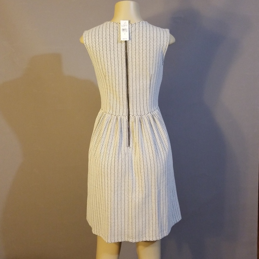Dress - Picture 3 of 3